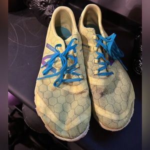 New Balance Minimus size 13